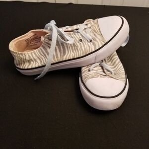 L & D Sneakers Gray Animal Print Size 4 Wenzhou